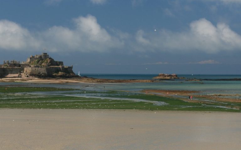 St. Brelade's Scenic Walks and Natural Beauty 