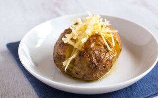 How to cook a jacket potato with an air fryer